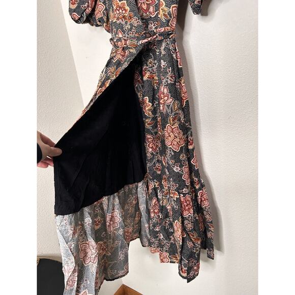 MinkPink Revolve Mehdya Floral Wrap Midi Dress Sz XSmall NWT - Picture 9 of 11
